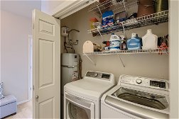 26 Laundry Room.jpg